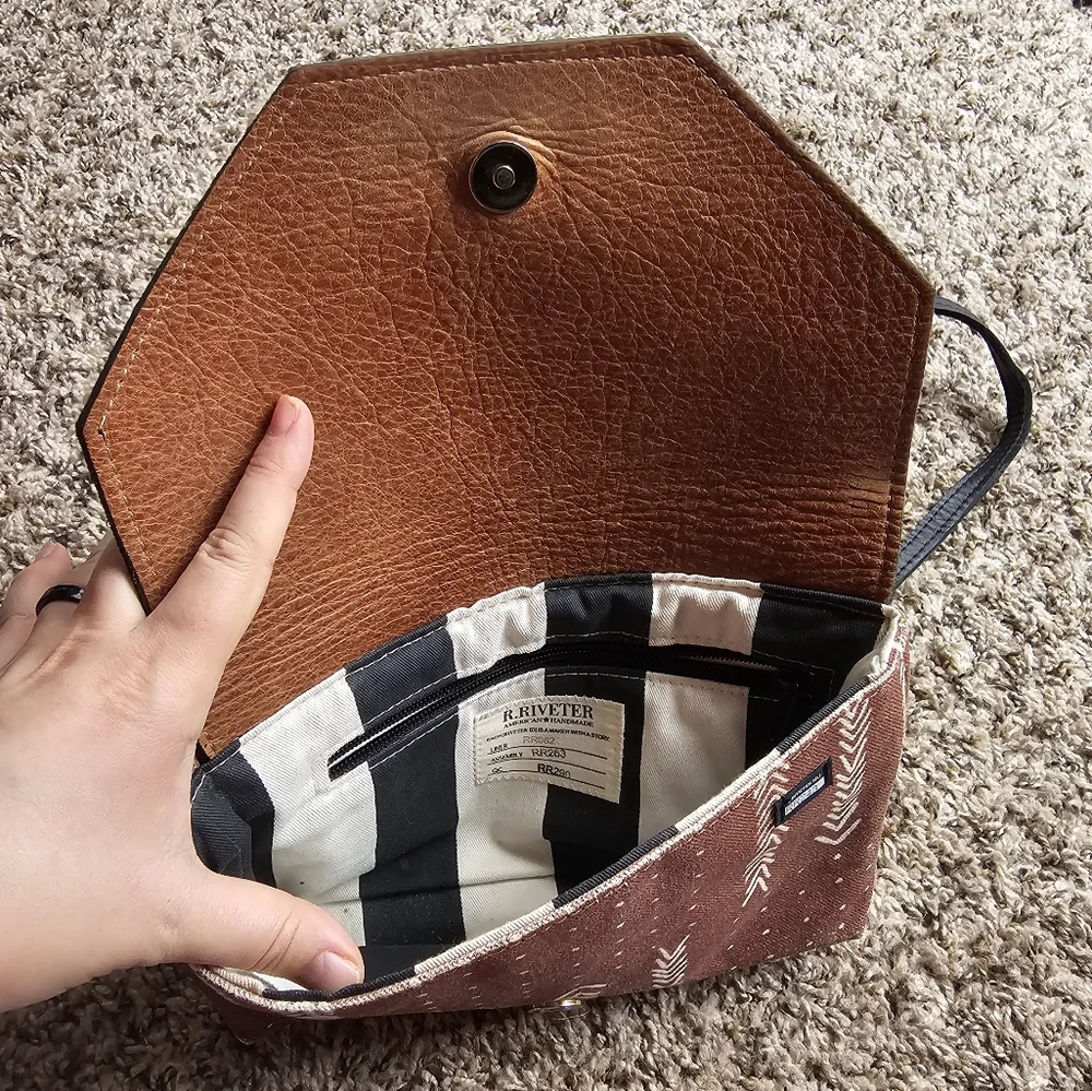 R.Riveter american handmade black leather and brown and ethnic crossbody‎ bag